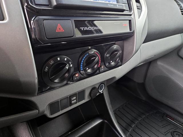 Photo of 2015 Gray Toyota Tacoma
