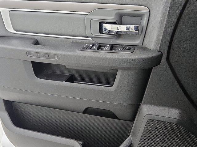 Photo of 2022 White RAM 1500 Classic