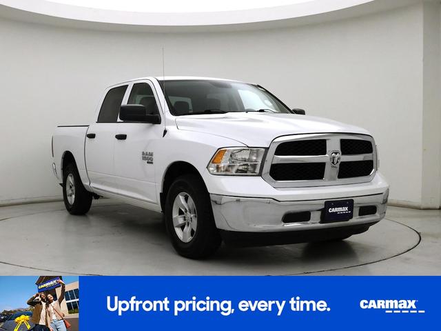 Photo of 2022 White RAM 1500 Classic