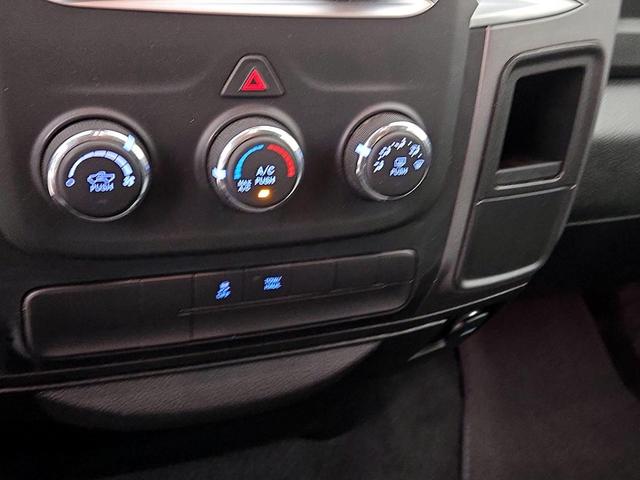 Photo of 2022 White RAM 1500 Classic