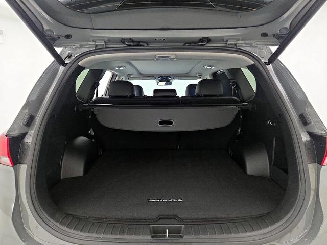 Photo of 2023 Gray Hyundai SANTA FE