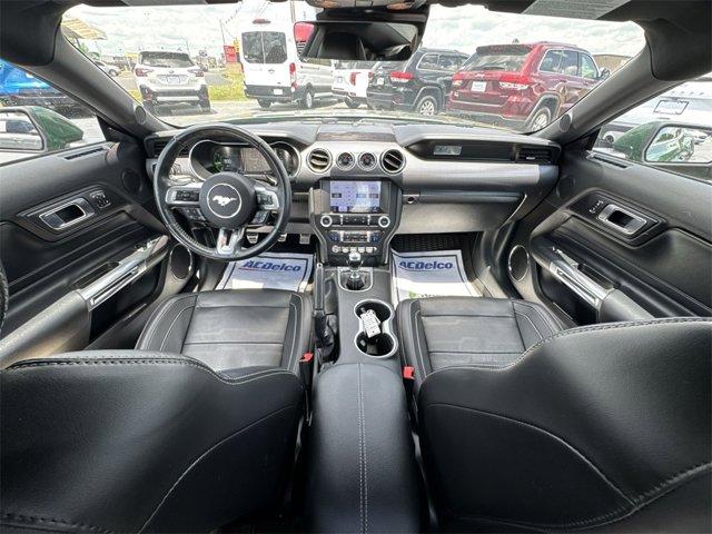 Photo of 2022 Green Ford Mustang