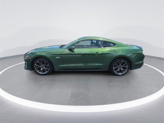 Photo of 2022 Green Ford Mustang