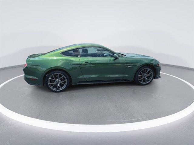 Photo of 2022 Green Ford Mustang