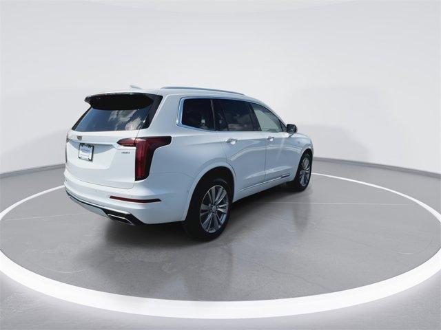 Photo of 2023 White Cadillac XT6