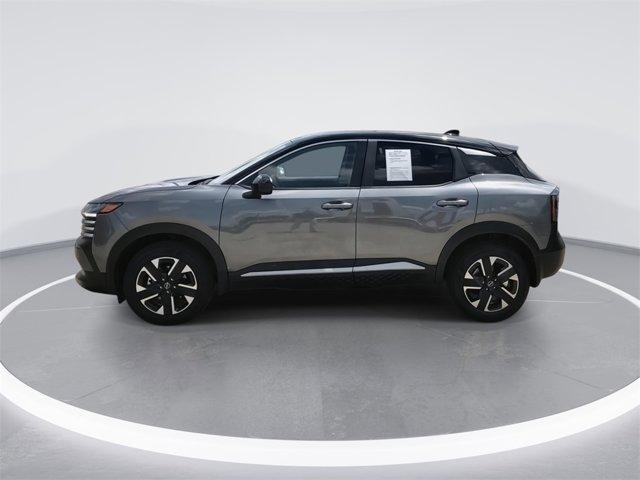 Photo of 2025 Gun Metallic/Super Black Nissan Kicks