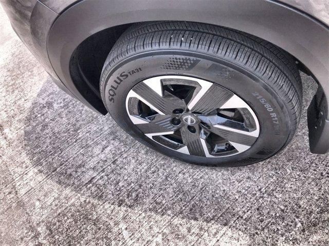 Photo of 2025 Gun Metallic/Super Black Nissan Kicks
