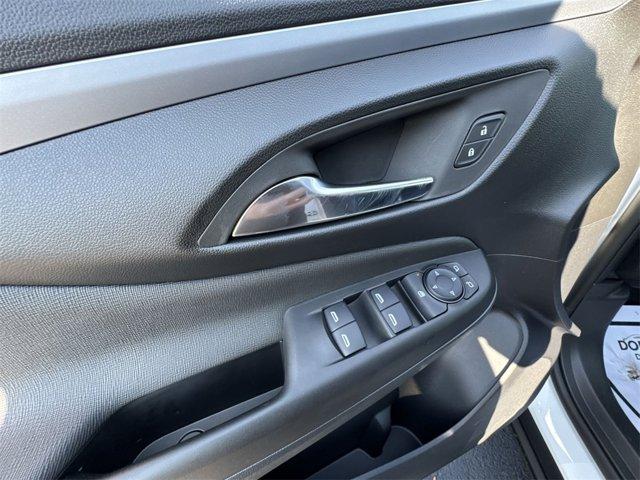 Photo of 2026 Summit White Buick Envista