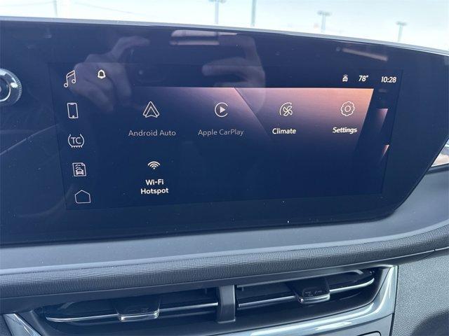 Photo of 2026 Summit White Buick Envista