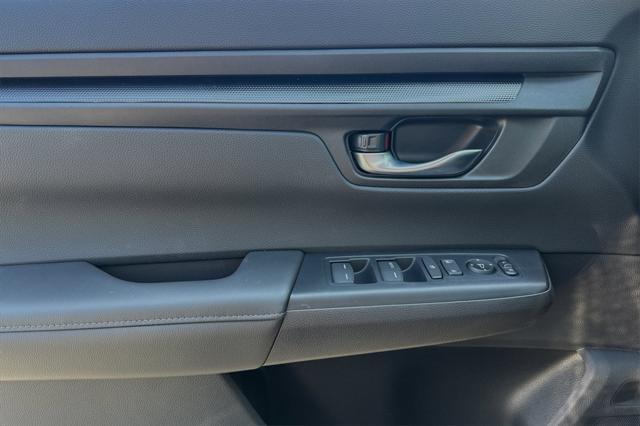 Photo of 2025 Crystal Black Pearl Honda CR-V