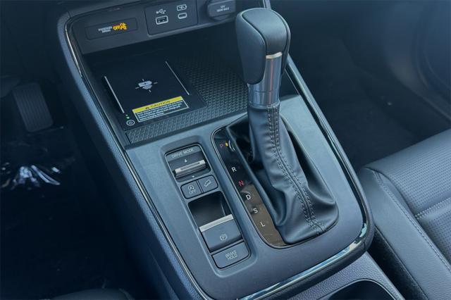 Photo of 2025 Crystal Black Pearl Honda CR-V