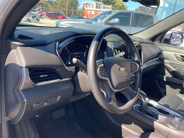 Photo of 2023 Summit White Chevrolet Traverse