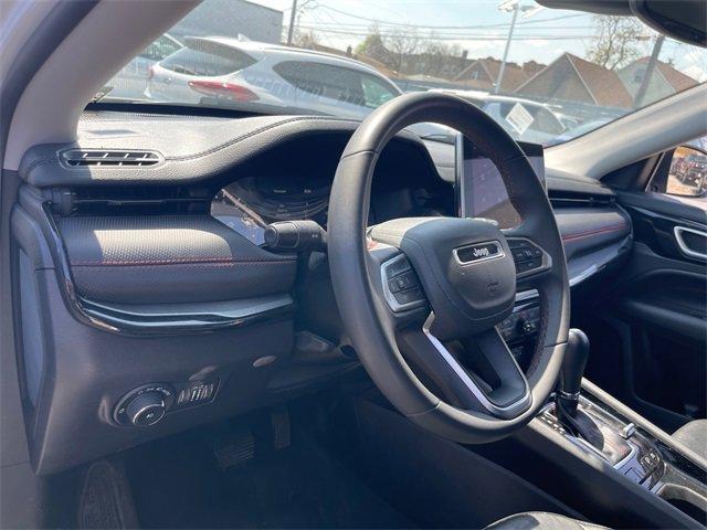 Photo of 2022 Bright White Clearcoat Jeep Compass