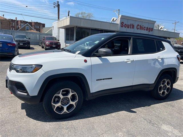 Photo of 2022 Bright White Clearcoat Jeep Compass