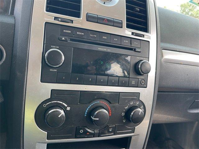 Photo of 2009 Bright Silver Metallic Chrysler 300