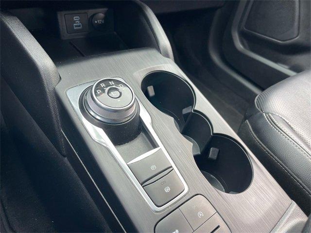 Photo of 2022 Oxford White Ford Escape