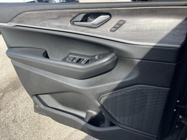 Photo of 2025 Baltic Gray Metallic Clearcoat Jeep Grand Cherokee L