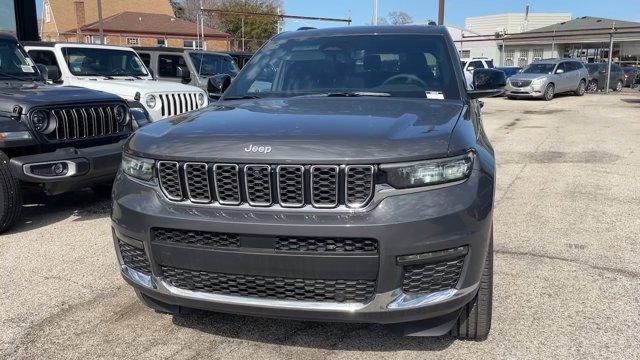 Photo of 2025 Baltic Gray Metallic Clearcoat Jeep Grand Cherokee L