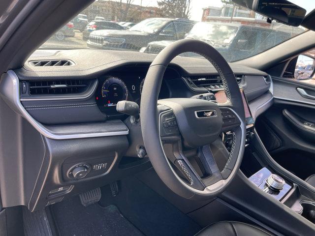 Photo of 2025 Baltic Gray Metallic Clearcoat Jeep Grand Cherokee L