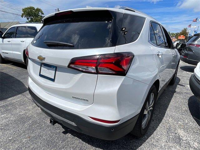 Photo of 2022 Iridescent Pearl Tricoat Chevrolet Equinox