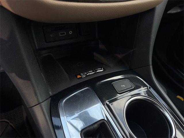 Photo of 2022 Iridescent Pearl Tricoat Chevrolet Equinox
