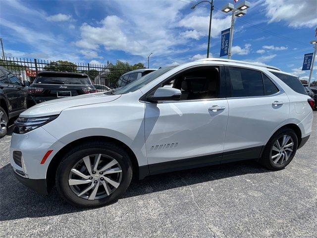 Photo of 2022 Iridescent Pearl Tricoat Chevrolet Equinox