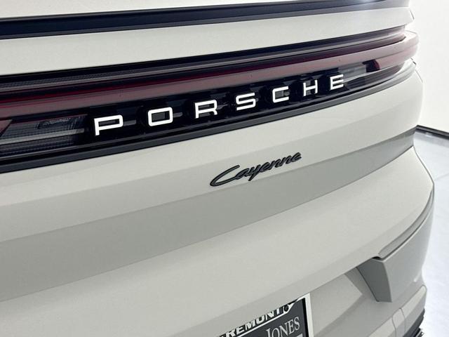 Photo of 2025 Chalk Porsche Cayenne