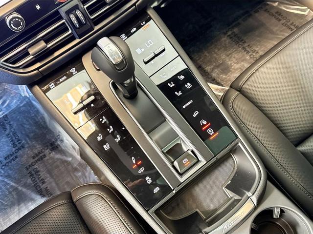 Photo of 2025 Chalk Porsche Macan