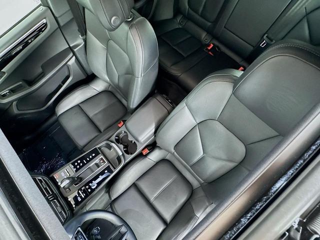 Photo of 2024 White Porsche Macan