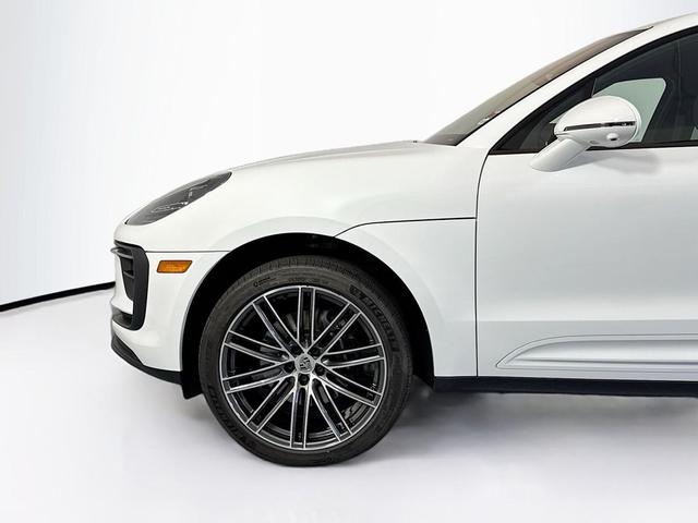 Photo of 2024 White Porsche Macan