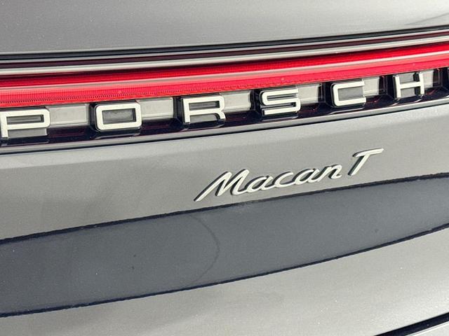 Photo of 2024 Jet Black Metallic Porsche Macan