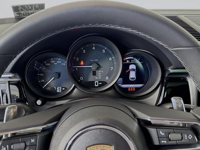 Photo of 2024 Black Porsche Macan
