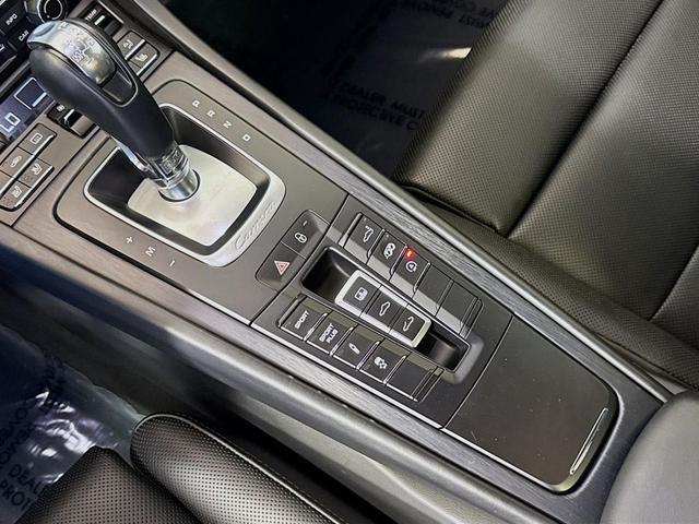 Photo of 2015 Carrara White Metallic Porsche 911