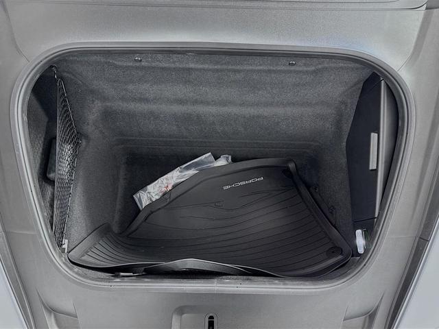 Photo of 2024 Arctic Grey Porsche 911