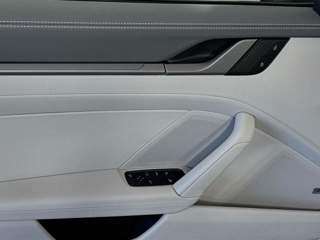 Photo of 2024 Arctic Grey Porsche 911