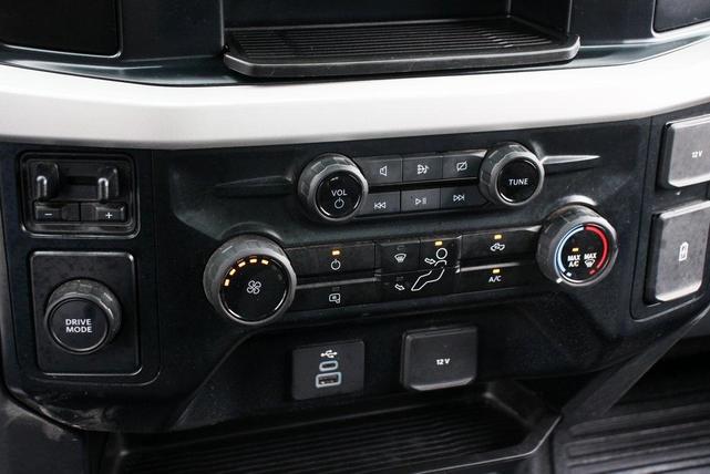 Photo of 2024 Oxford White Ford F-250