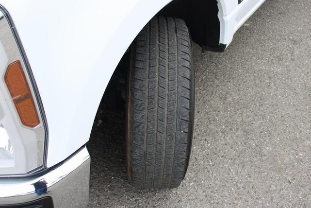 Photo of 2024 Oxford White Ford F-250
