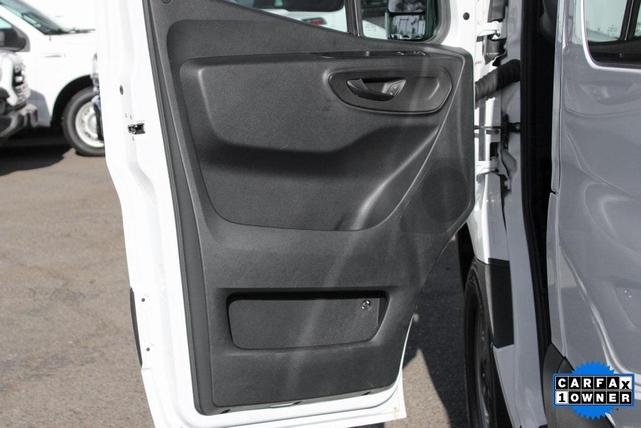 Photo of 2022 White Mercedes-Benz Sprinter 2500