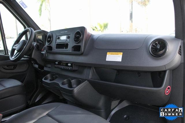 Photo of 2022 White Mercedes-Benz Sprinter 2500