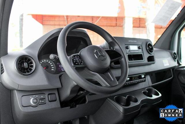 Photo of 2022 White Mercedes-Benz Sprinter 2500