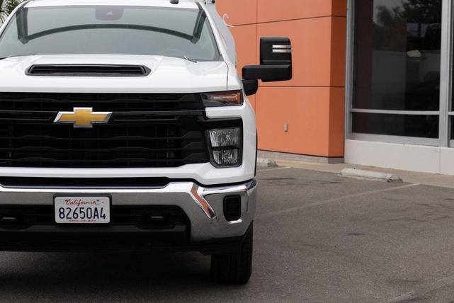 Photo of 2024 Summit White Chevrolet Silverado 2500