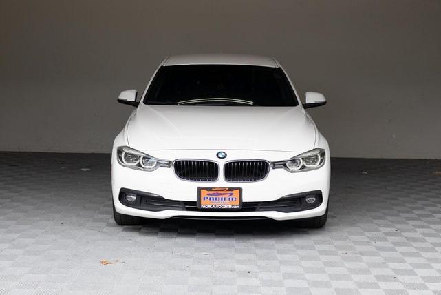 Photo of 2018 Alpine White BMW 320