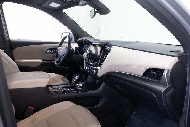 Photo of 2023 Sterling Gray Metallic Chevrolet Traverse