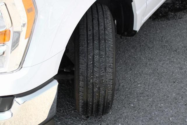 Photo of 2022 Oxford White Ford F-150