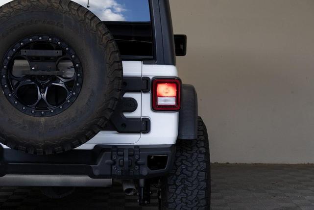 Photo of 2021 Bright White Clearcoat Jeep Wrangler