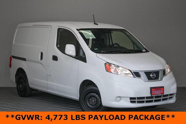Photo of 2021 Cloud White Nissan NV200