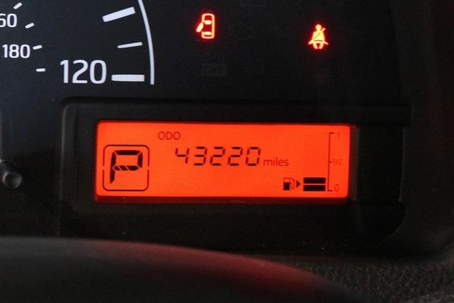 Photo of 2021 Cloud White Nissan NV200