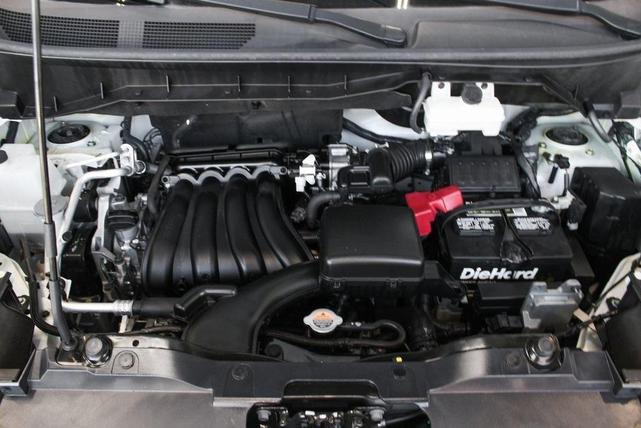 Photo of 2021 Cloud White Nissan NV200