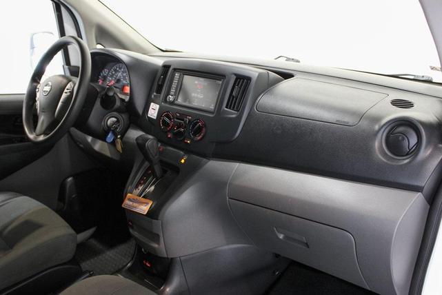 Photo of 2021 Cloud White Nissan NV200