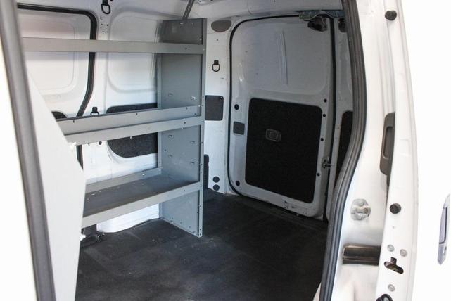 Photo of 2021 Cloud White Nissan NV200